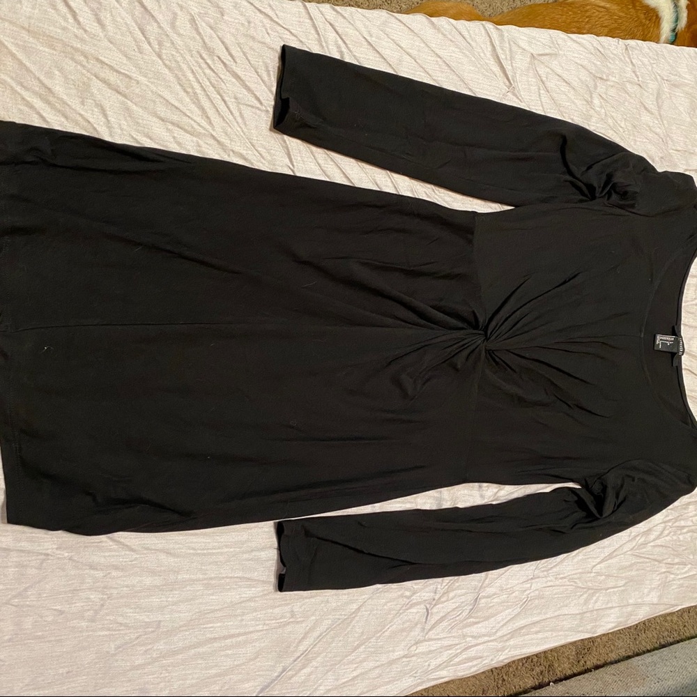 Black bodycon dress